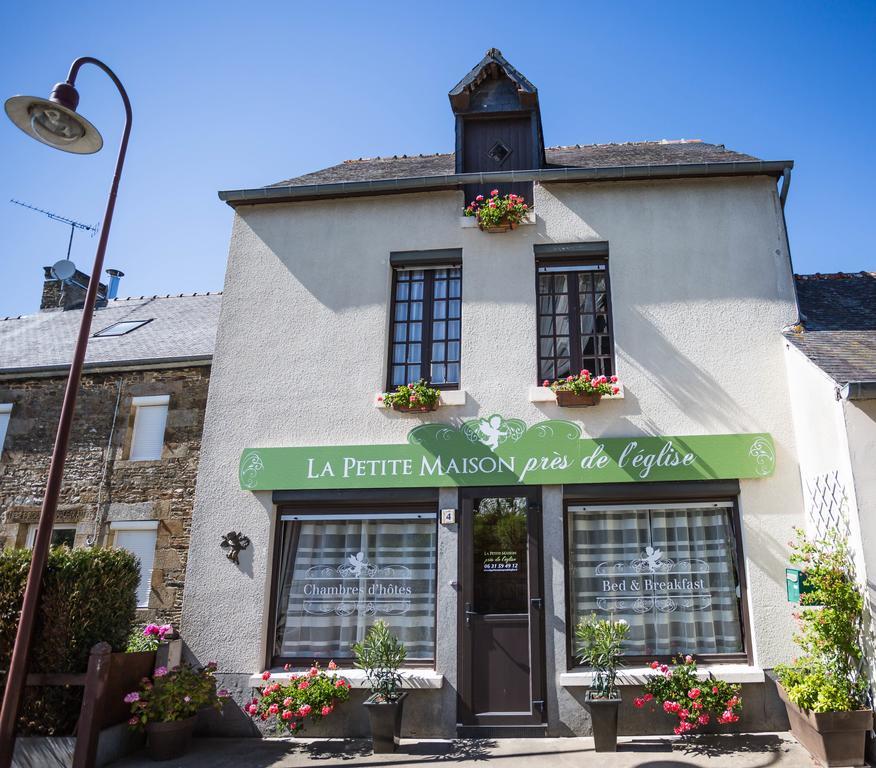 La Petite Maison Pres De L'Eglise Meillac Exterior photo